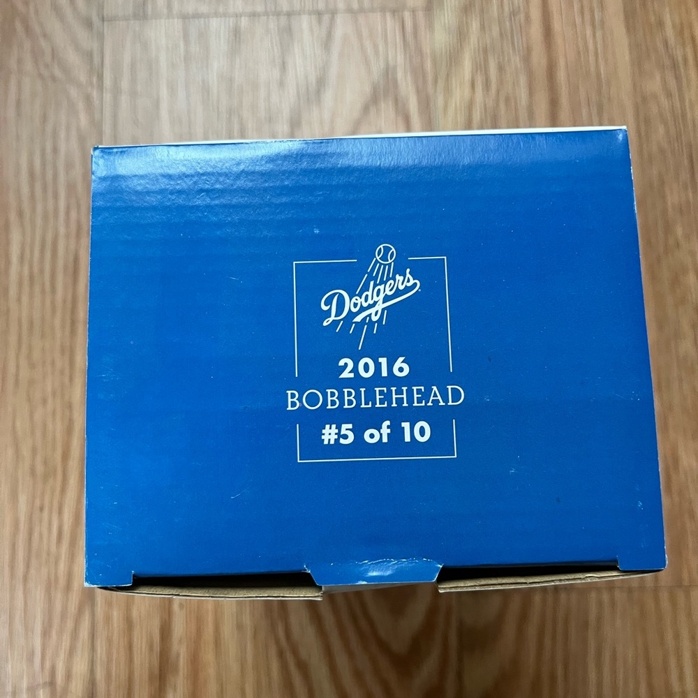 Bobblehead - Picture 5 of 15